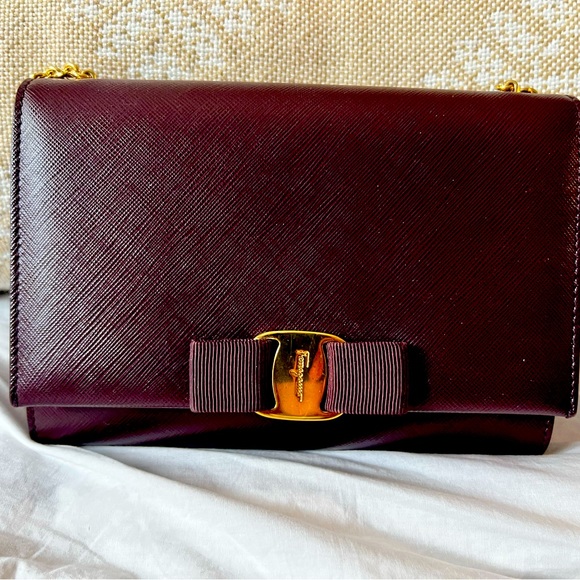 Salvatore Ferragam Vara Ginny Crossbody Bag - Picture 1 of 8